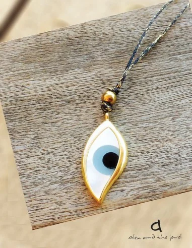 Χειροποίητο γυναικείο κόσμημα κολιέ με κρεμαστό μάτι Eyes