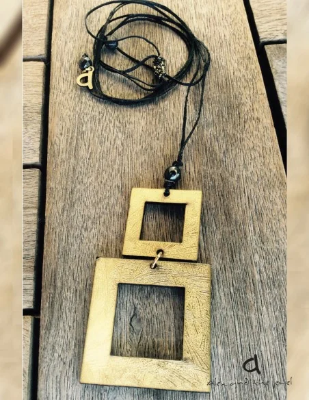 Χειροποίητο κόσμημα κολιέ με πέτρα Αιματίτη Squared Χειροποίητο κόσμημα κολιέ με πέτρα Αιματίτη Squared