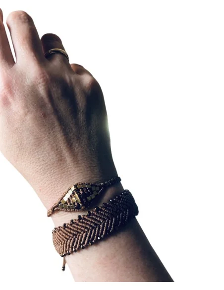 Χειροποίητο γυναικείο βραχιόλι μάτι μακραμέ χρυσό και καφέ με ημιπολύτιμες πέτρες Αιματίτη Eye contact