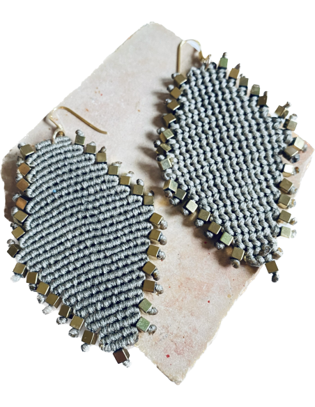 Χειροποίητα μακραμέ σκουλαρίκια με πέτρες αιματίτη Toskani