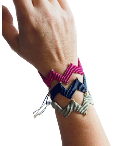 Χειροποίητο βραχιόλι μακραμέ