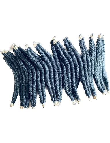 Χειροποίητο φαρδύ statement βραχιόλι σε μαύρη απόχρωση με ιδιαίτερη πλέξη και χρυσοκλωστή στις άκρες