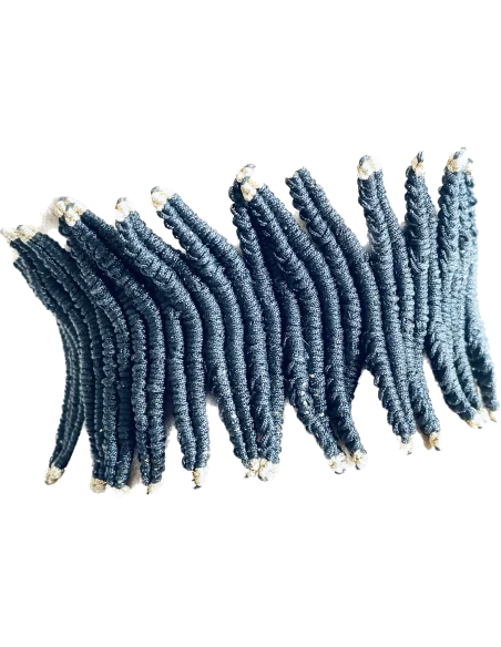 Χειροποίητο φαρδύ statement βραχιόλι σε μαύρη απόχρωση με ιδιαίτερη πλέξη και χρυσοκλωστή στις άκρες