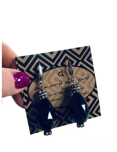 Χειροποίητα ροκ σκουλαρίκια με μεγάλο κρύσταλλο Τσεχίας σε μαύρο χρώμα Korin