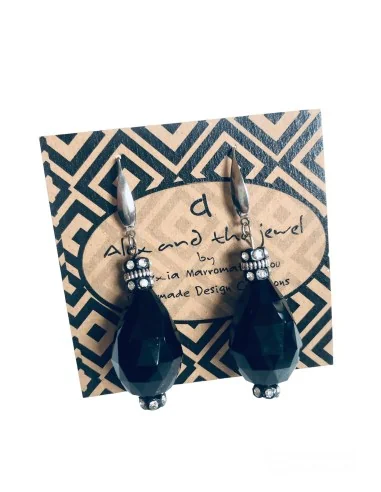 Χειροποίητα ροκ σκουλαρίκια με μεγάλο κρύσταλλο Τσεχίας σε μαύρο χρώμα Korin