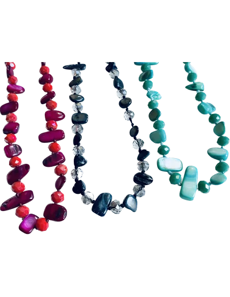 Χειροποίητο κολιέ με πέτρες Αχάτη και κρύσταλλα Τσεχίας σε 4 αποχρώσεις, κόκκινο, βεραμάν, μαύρο και λευκό Clara