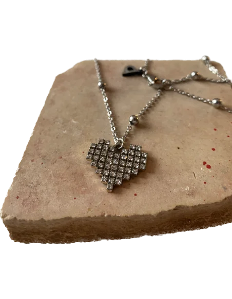 Χειροποίητο κρεμαστό κολιέ με στρας σε αλυσίδα από ατσάλι Kardia