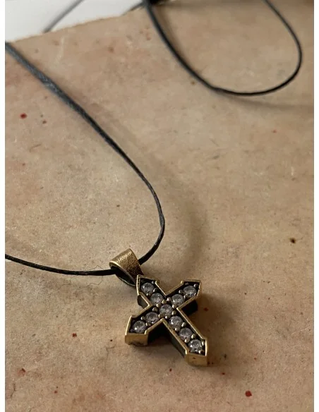 Χειροποίητος ασημένιος Σταυρός 925 με ζιργκόν σε δερμάτινιο κορδόνι Saint