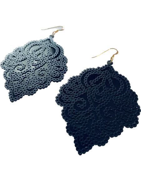 Χειροποίητα μαύρα διάτρητα σκουλαρίκια Kentima