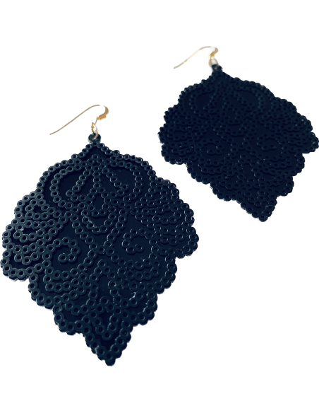 Χειροποίητα μαύρα διάτρητα σκουλαρίκια Kentima