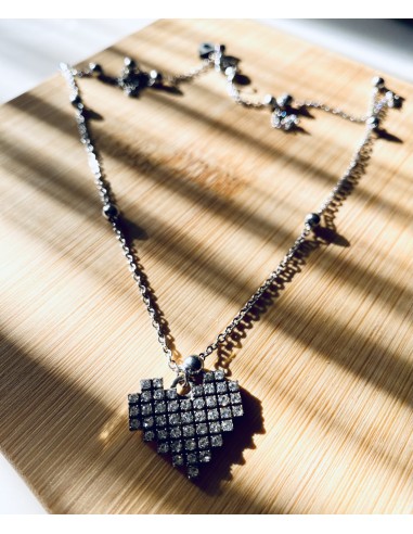 Χειροποίητο κρεμαστό κολιέ με στρας σε αλυσίδα από ατσάλι  Kardia