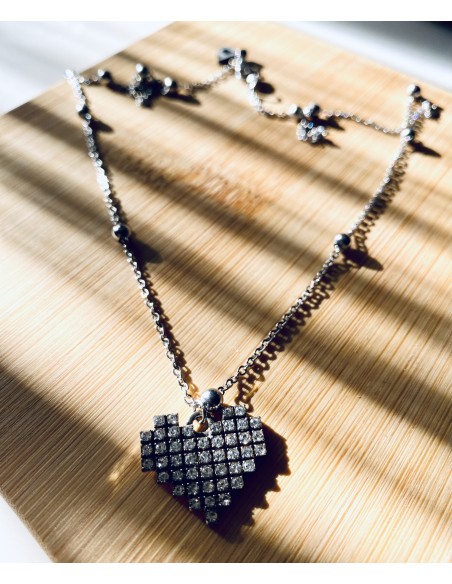 Χειροποίητο κρεμαστό κολιέ με στρας σε αλυσίδα από ατσάλι  Kardia