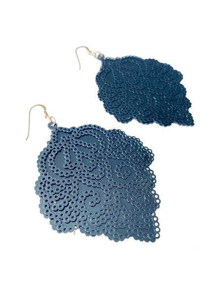 Χειροποίητα μαύρα διάτρητα σκουλαρίκια Kentima