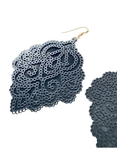 Χειροποίητα μαύρα διάτρητα σκουλαρίκια Kentima