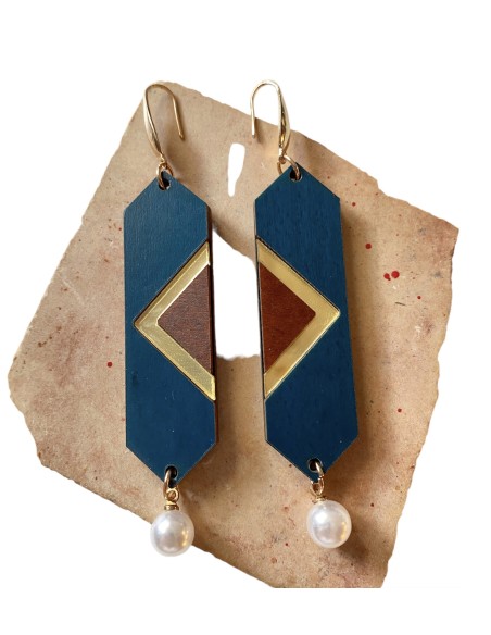 Χειροποίητα ξύλινα γεωμετρικά σκουλαρίκια με πέρλα Senegal