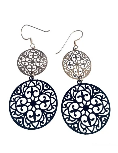 Χειροποίητα γυναικεία διάτρητα σκουλαρίκια σε χρυσό και μαύρο