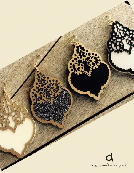 Κόσμημα σκουλαρίκια με περίτεχνο ανάγλυφο σχέδιο arabesque σε 4 αποχρώσεις και γάντζους από ασήμι 925 Arabesque