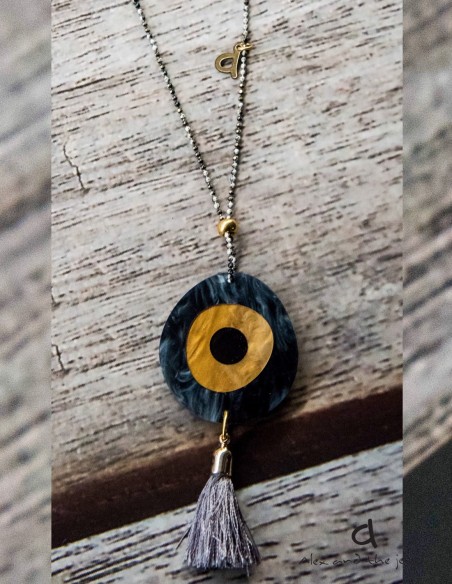Χειροποίητο κολιέ κόσμημα με κρεμαστό μάτι και φουντίτσα