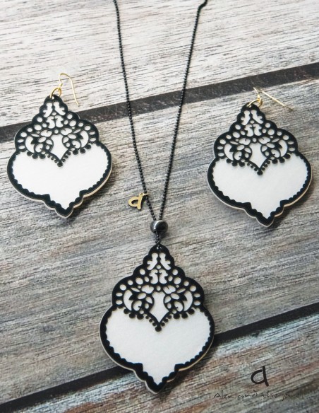 Κόσμημα σκουλαρίκια με περίτεχνο ανάγλυφο σχέδιο arabesque σε 4 αποχρώσεις και γάντζους από ασήμι 925 Arabesque