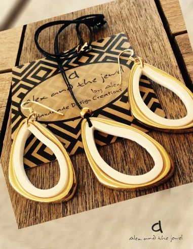 Χειροποίητο γυναικείο κόσμημα κολιέ με κρεμαστό στοιχείο σε λευκό ή μαύρο Mina