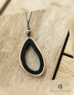 Χειροποίητο γυναικείο κόσμημα κολιέ με κρεμαστό στοιχείο σε λευκό ή μαύρο Mina 2