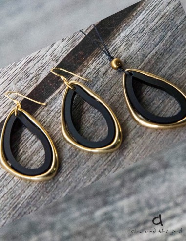 Χειροποίητο γυναικείο κόσμημα κολιέ με κρεμαστό στοιχείο σε λευκό ή μαύρο Mina Χειροποίητο γυναικείο κόσμημα κολιέ με κρεμαστό στοιχείο σε λευκό ή μαύρο Mina