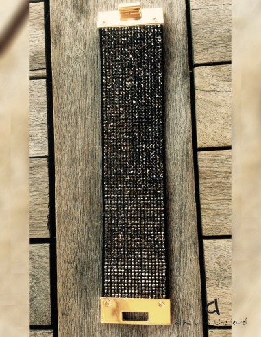 Κόσμημα βραχιόλι σταθερό, φαρδύ με στρας και επιχρυσωμένο σταθερό χρυσό κούμπωμα σε μαύρο και γκρι Sparkle