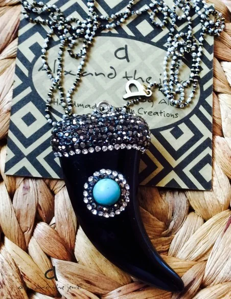 Χειροποίητο κόσμημα γυναικείο κολιέ δόντι με Χαολίτη Zambia