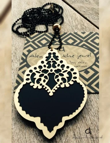 Χειροποίητο γυναικείο κόσμημα κρεμαστό Arabesque από plexi glass