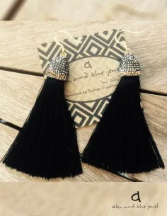 Κόσμημα σκουλαρίκια με μεταξωτή φούντα σε μαύρο ή μπεζ... 2