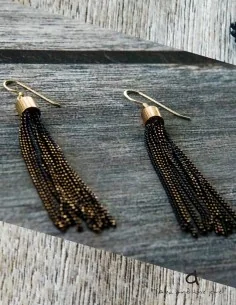 Κόσμημα σκουλαρίκια με ιδιαίτερη φούντα από αλυσίδα σε...