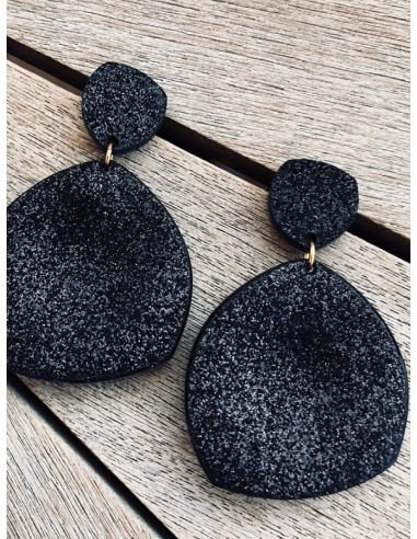 Κόσμημα σκουλαρίκια με γκλίτερ σε μαύρο ή γκρι με κούμπωμα από ατσάλινο καρφί Glam