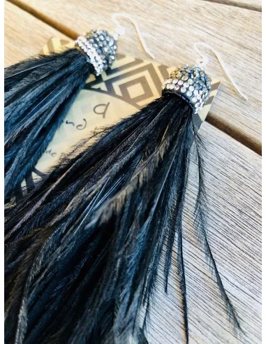 Κόσμημα γυναικεία σκουλαρίκια με φυσικά φτερά σε μαύρο ή λευκό και καπάκι με λαμπερές πέτρες Μαρκασίτη Feathers