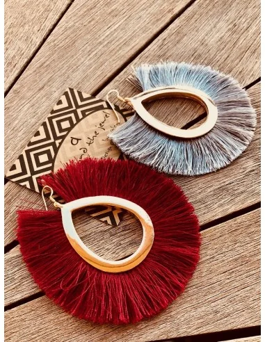 Κόσμημα σκουλαρίκια με κρόσια σε γκρι, απαλό...