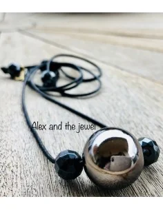 Χειροποίητο κόσμημα κολιέ με στοιχείο σφαίρα σε ασημί και ημιπολύτιμες πέτρες Αιματίτη Sphere