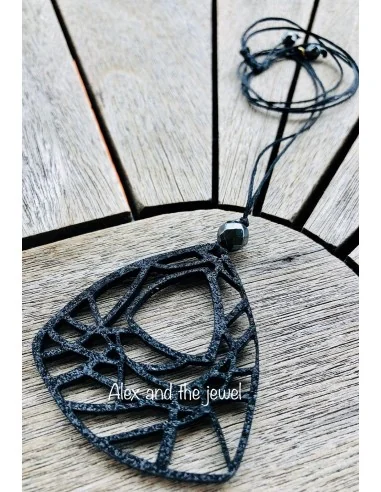 Χειροποίητο κόσμημα κολιέ διάτρητο με σχέδιο εμπνευσμένο από τον ιστό της αράχνης σε χρυσό ή μαύρο glitter SpiderNet