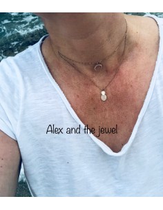 Κοντό κολιέ κρεμαστό από ατσάλι με στοιχείο ανανά σε χρυσό χρώμα και αλυσίδα με προέκταση Pineapple 2