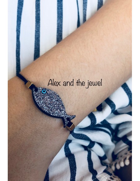 Χειροποίητο κόσμημα βραχιόλι ψαράκι σε 3 αποχρώσεις με επίχρυσους διακοσμητικούς κύβους και αυξομείωση Poisson