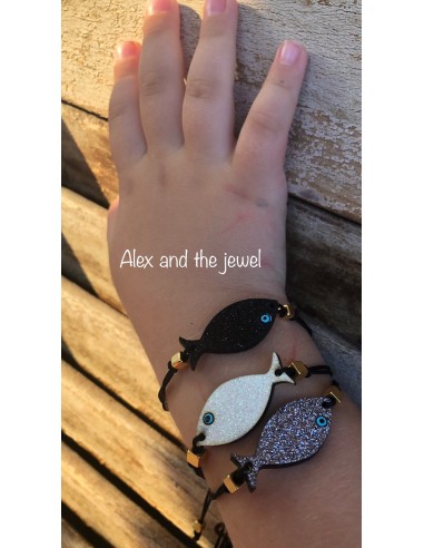 Χειροποίητο κόσμημα βραχιόλι ψαράκι σε 3 αποχρώσεις με επίχρυσους διακοσμητικούς κύβους και αυξομείωση Poisson
