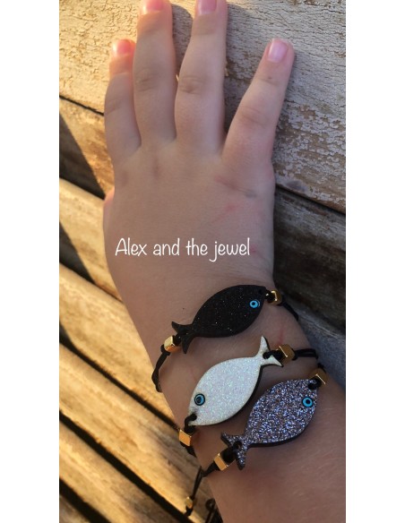 Χειροποίητο κόσμημα βραχιόλι ψαράκι σε 3 αποχρώσεις με επίχρυσους διακοσμητικούς κύβους και αυξομείωση Poisson