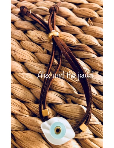 Χειροποίητο βραχιόλι με στοιχείο μάτι σε λευκό...