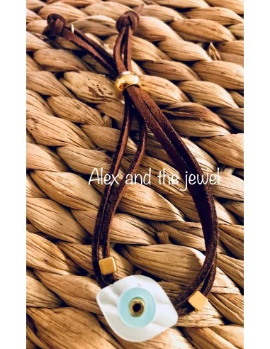 Χειροποίητο βραχιόλι με στοιχείο μάτι σε λευκό...