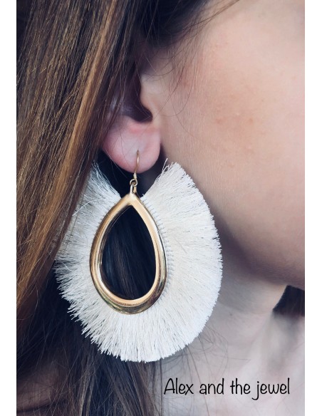 Κόσμημα σκουλαρίκια με κρόσια σε γκρι, απαλό ροζ, λευκό ή βαθύ κόκκινο και γάντζους από επιχρυσωμένο ασήμι Boho Chic