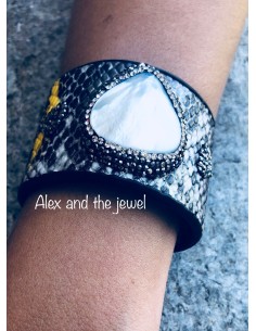 Εντυπωσιακό φαρδύ βραχιόλι με αυξομείωση από δέρμα φιδιού σε μπλε, πέτρες μαρκασίτη και φίλντισι Anakonda 2